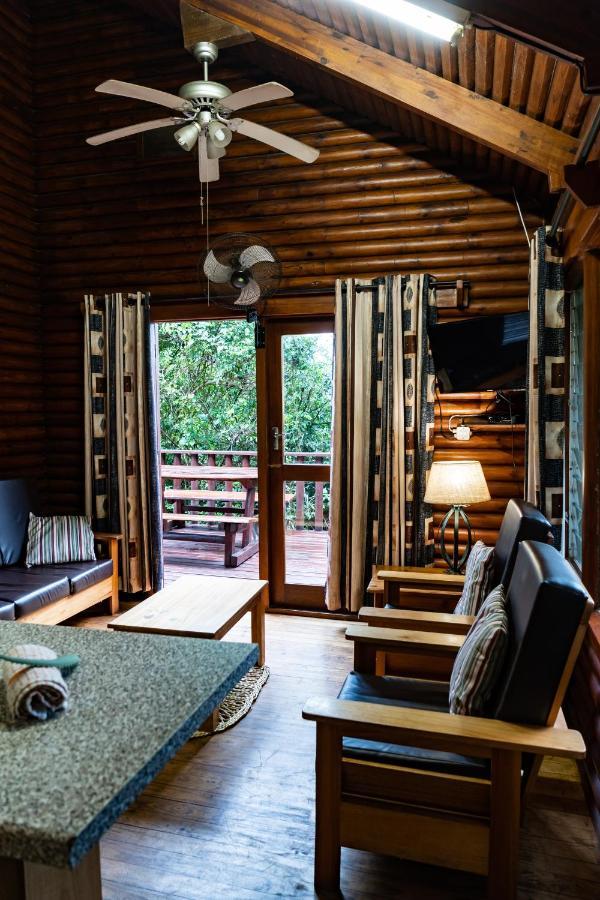 Mtunzini Forest Lodge Self Catering Resort ภายนอก รูปภาพ